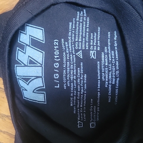 KISS Flag Boy's Graphic Tee - Picture 2 of 6